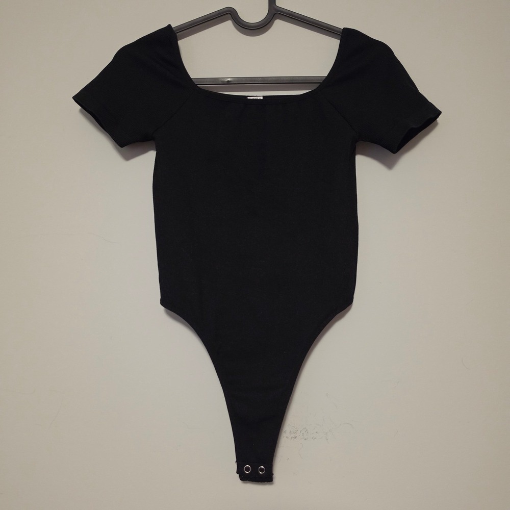 Forever 21 Ribbed Square Neck Short Sleeve Thong Bodysuit Black Size Small